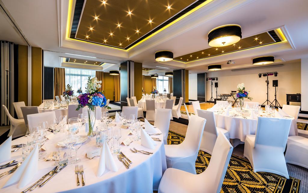 Dana Business & Conference 4*